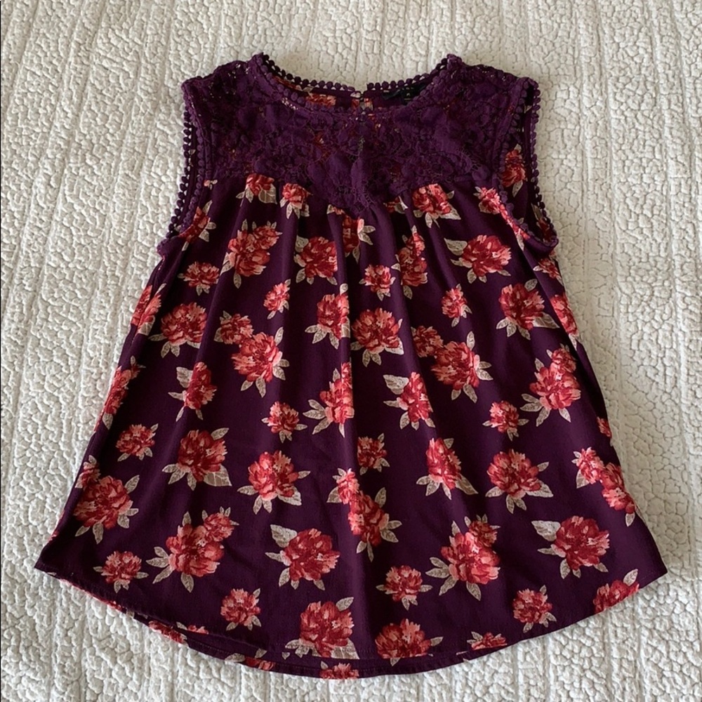 Sleeveless blouse